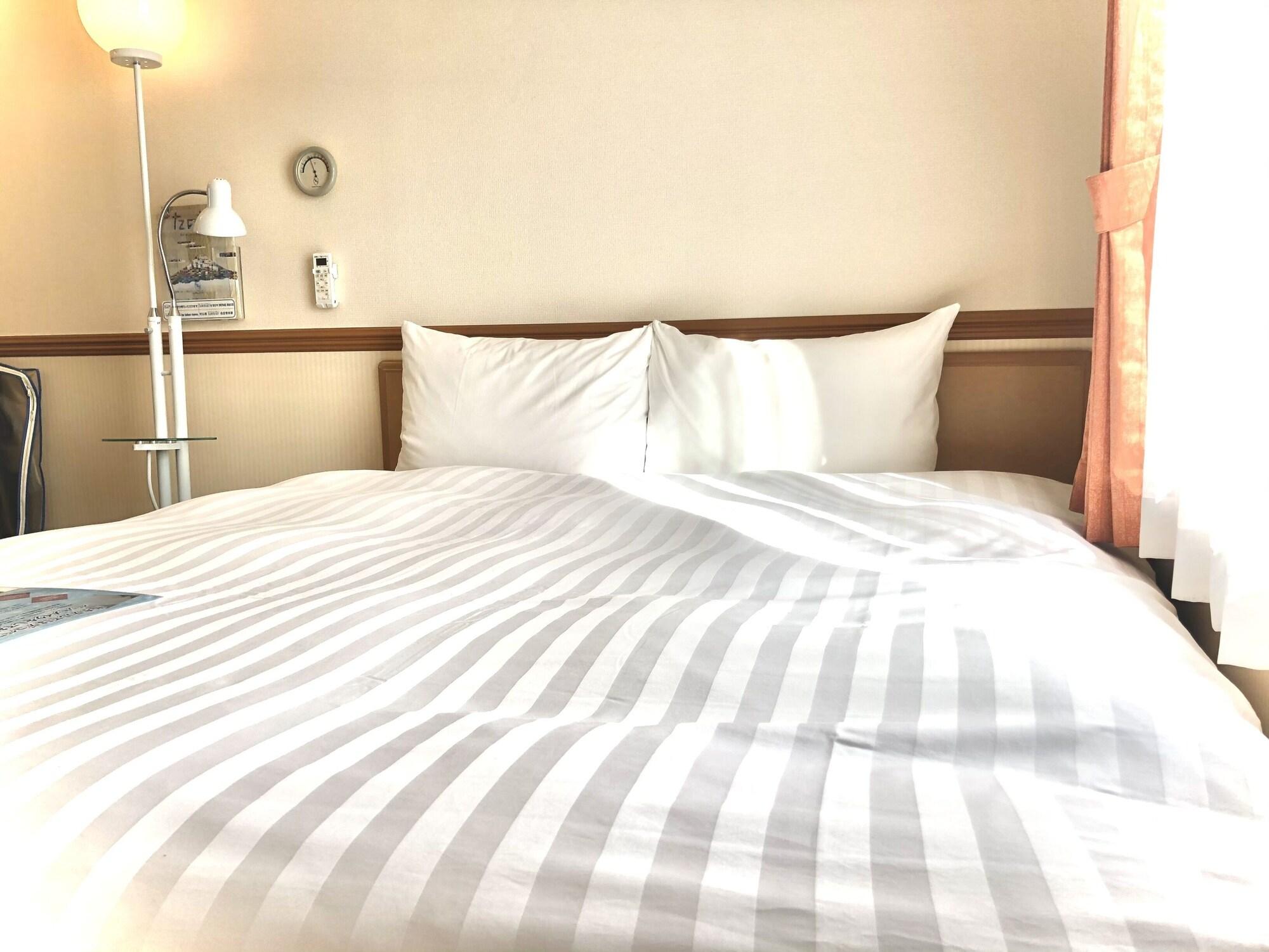 Toyoko Inn Osaka Sakai-Higashi-Eki Сакаи Екстериор снимка